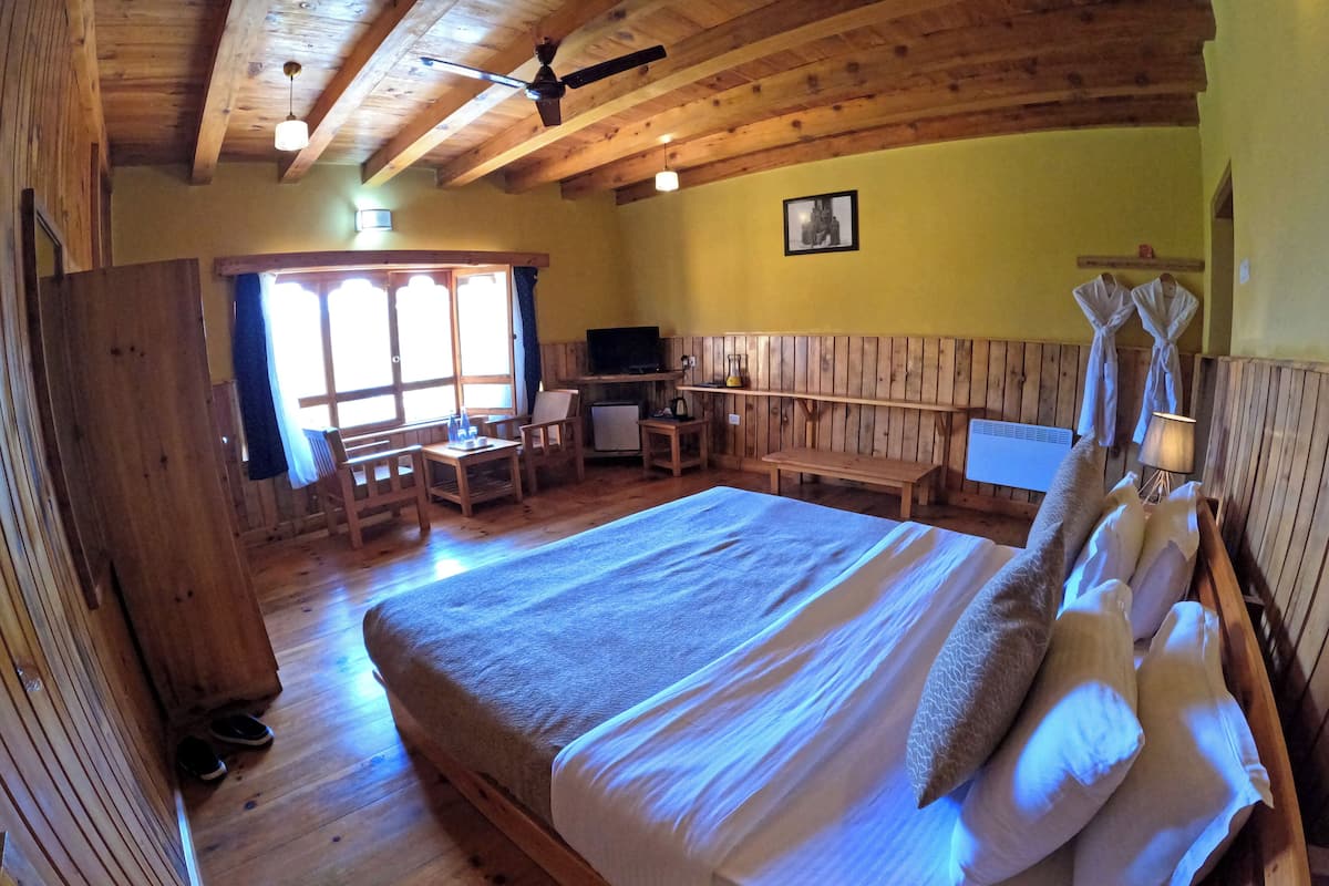 Villa, Multiple Beds, Valley View | Premium bedding, down comforters, memory foam beds
