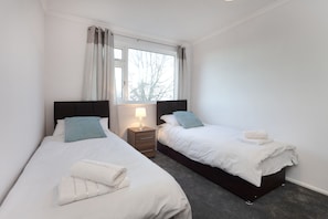 Family House, Multiple Beds | Premium bedding, individually decorated, individually furnished, desk - Mega Shelley (Loughborough)