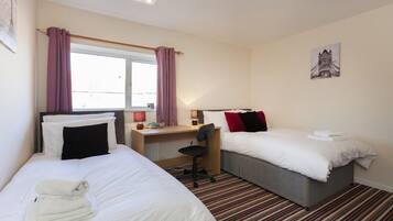 Family House, Multiple Beds | Individually decorated, individually furnished, desk, blackout drapes