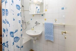 Bathroom - Holiday Home Old House (Kastela)