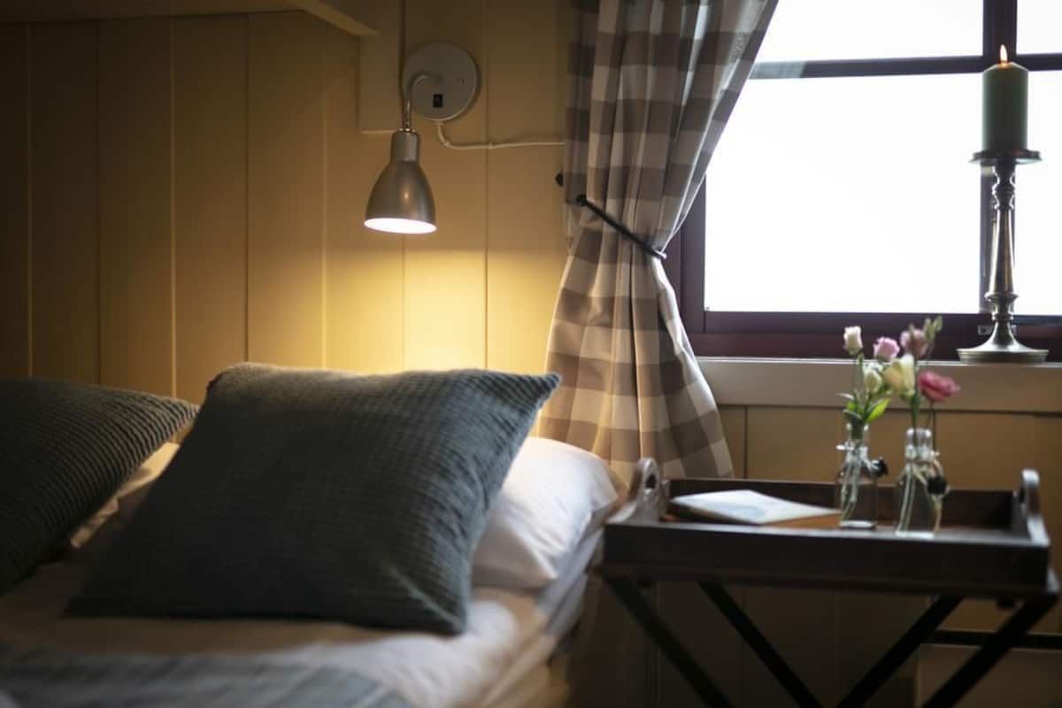 Double Room, Shared Bathroom (Private WC) | 1 bedroom, cribs (free), rollaway beds (surcharge), WiFi (free)