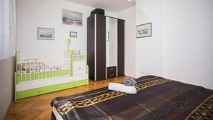 واي فاي مجانًا وملاءات أسرّة