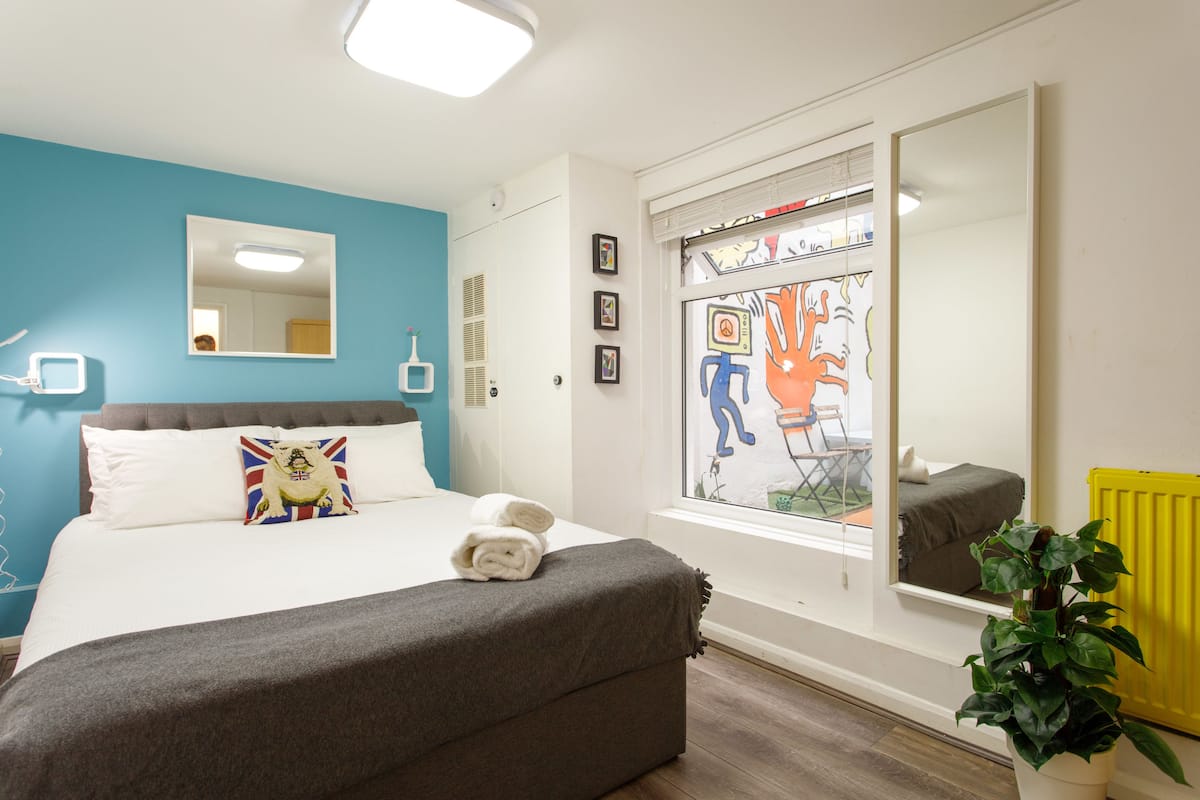 Iron/ironing board, free cots/infant beds, free WiFi, bed sheets