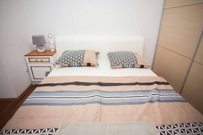 Appartement, 1 lit double et 1 canapé-lit | 1 chambre, Wi-Fi gratuit, draps fournis