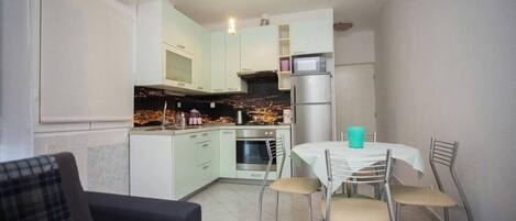 Lägenhet - 1 dubbelsäng med bäddsoffa | Vardagsrum | Tv