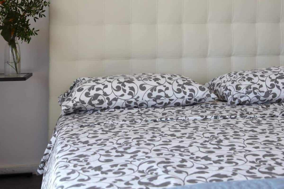 Suite Superior, vista baia | 1 camera, con arredamento individuale, una scrivania, tende oscuranti
