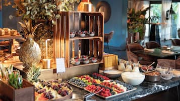 Dagelijks continentaal ontbijt inbegrepen