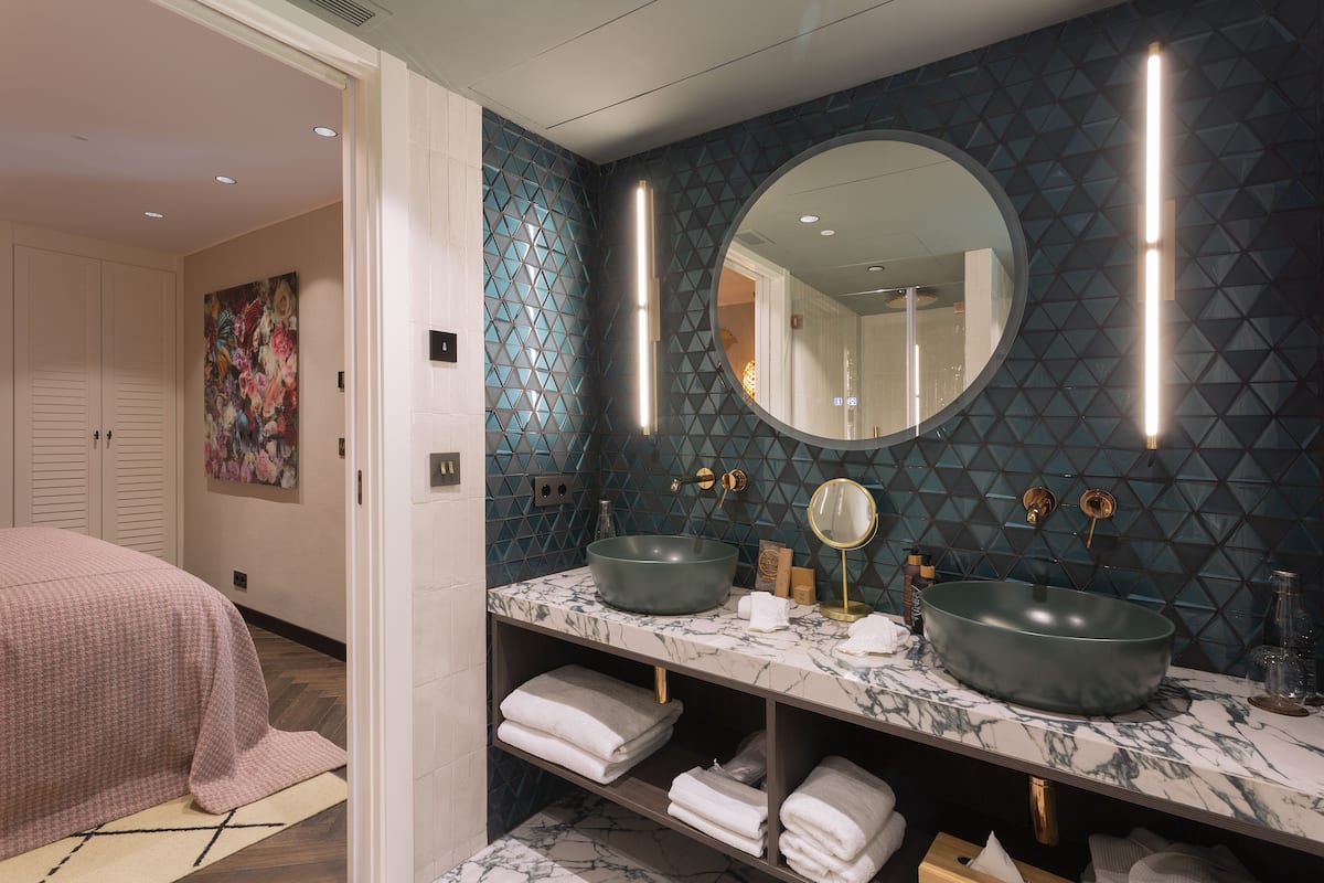 superior bungalow, 1 king bed, terrace | bathroom | shower, designer toiletries, hair dryer, bathrobes