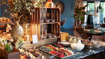 Desayuno continental gratuito y diario