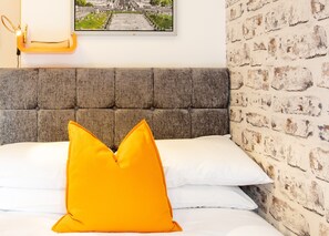 Room - Tower Bridge Rainbow Suites (London)