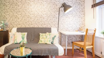 Deluxe tweepersoonskamer, 1 tweepersoonsbed, gedeelde badkamer | Een strijkplank/strijkijzer, gratis wifi, beddengoed