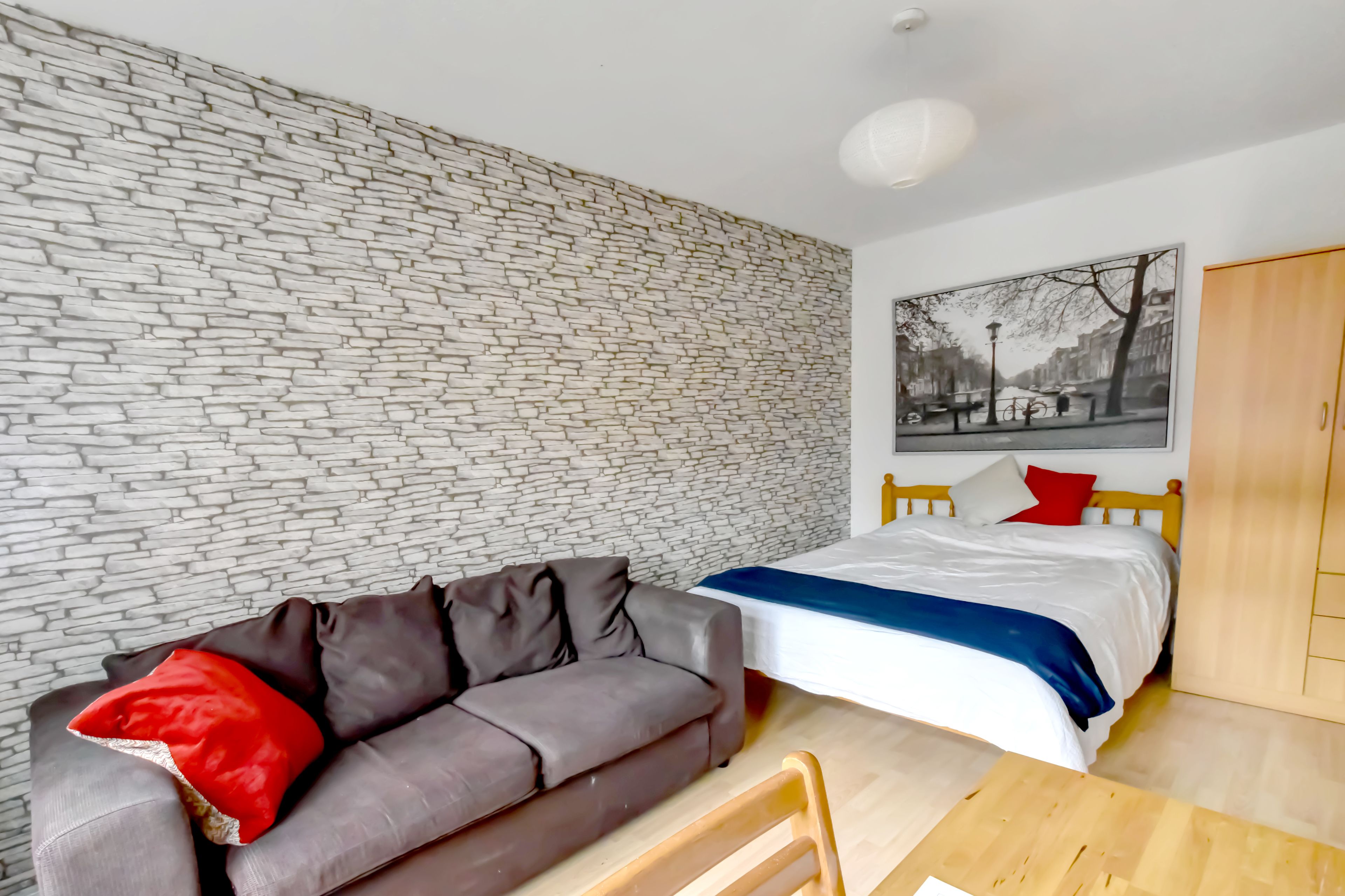 Photo - Tower Bridge Rainbow Suites