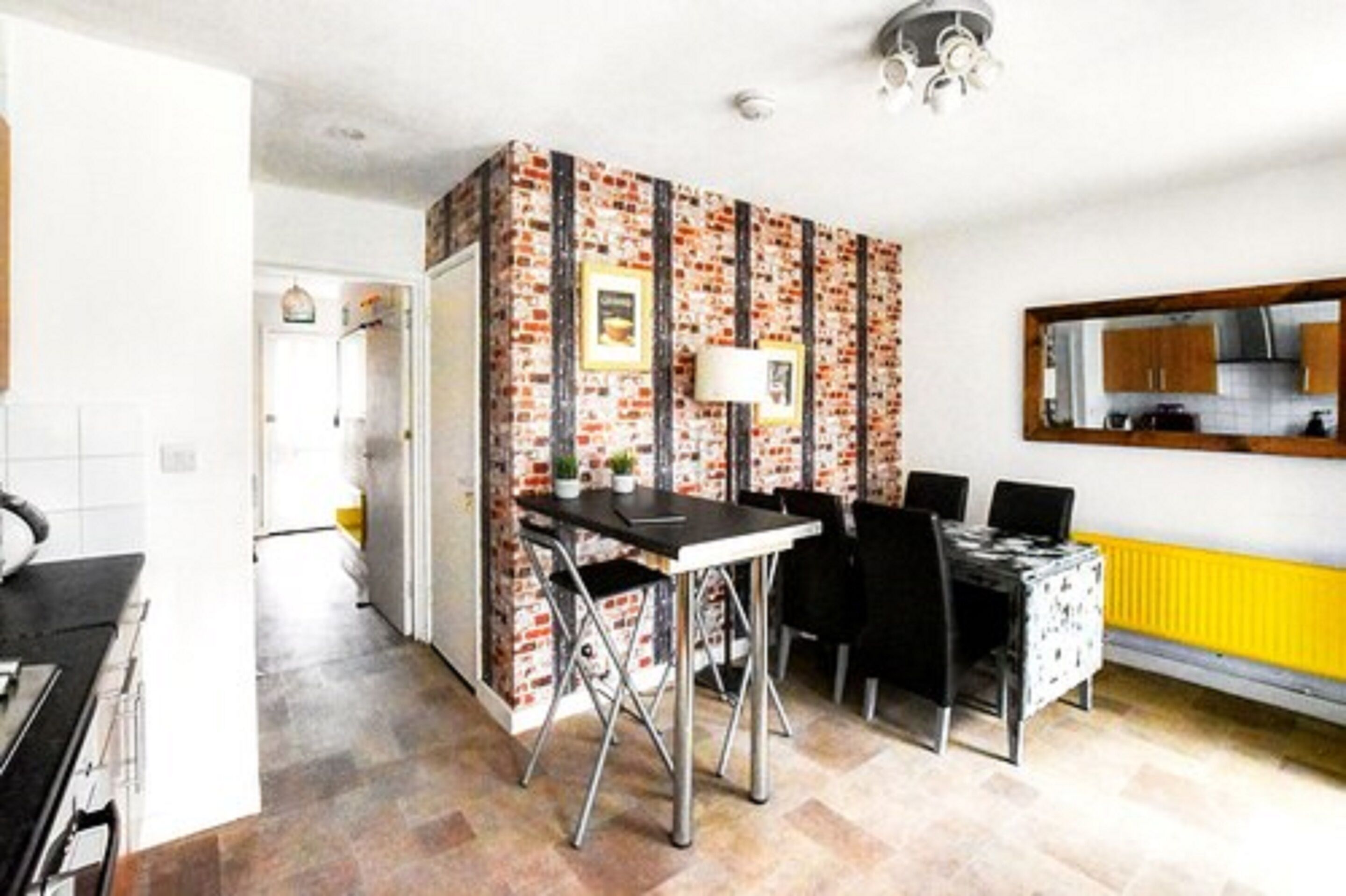 Photo - Tower Bridge Rainbow Suites