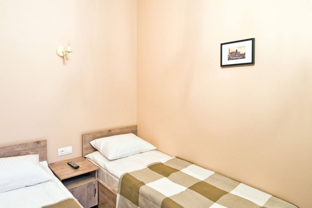 Kamar Twin Ekonomi | Setrika/meja setrika dan Wi-Fi gratis