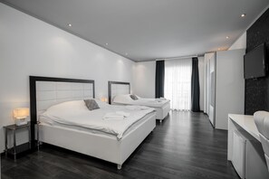 Superior-Suite (5 person) | 1 Schlafzimmer, Zimmersafe, Schreibtisch, laptopgeeigneter Arbeitsplatz