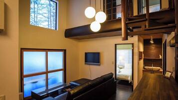 Familie-småhus, 3 soverom | Oppholdsområde | TV