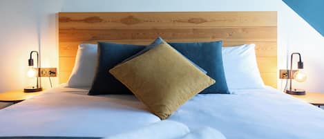 Soundproofing, free WiFi, bed sheets