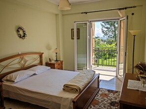 Ferienhaus, 4 Schlafzimmer | Schreibtisch, Bügeleisen/Bügelbrett, kostenlose Babybetten