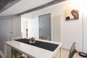 Dining - British Embassy Terrace Apartment (Rome)