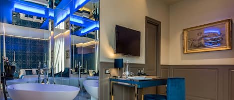 Deluxe Room, Bathtub | Room amenity