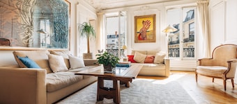 spacious and well equipped 2 br 1.5 ba with A/C