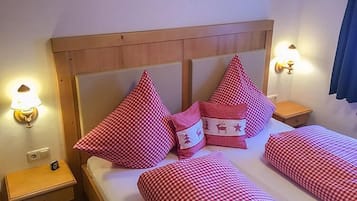 Apartment, 1 Katil Kelamin (Double) | Peti besi dalam bilik, langsir/tirai gelap terus, kalis bunyi
