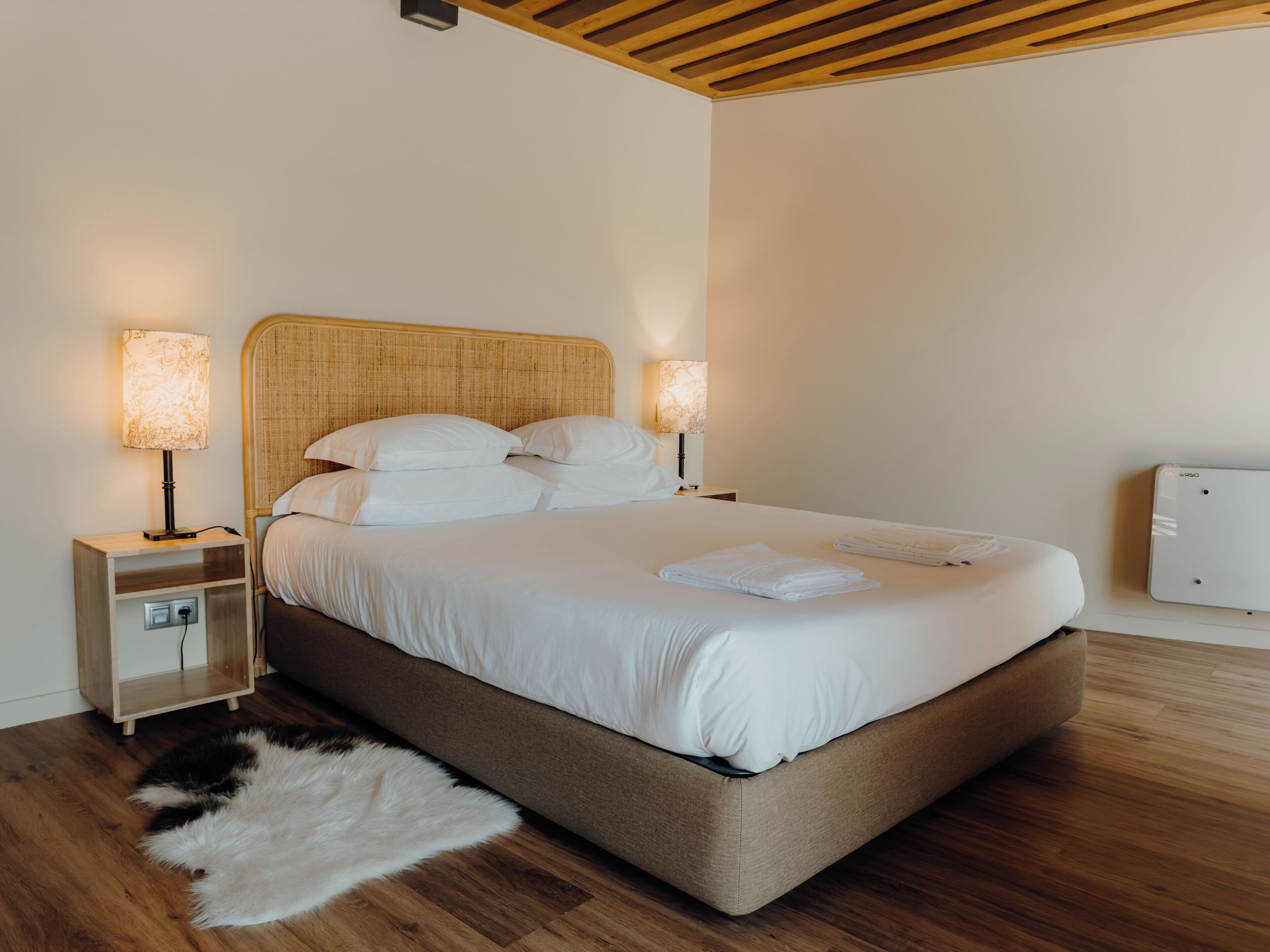 Minibar, individually decorated, individually furnished, desk