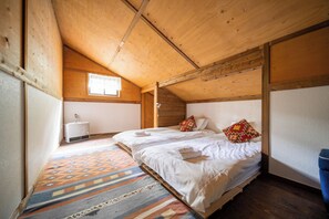 Basic Cabin, 2 Bedrooms | 2 bedrooms, iron/ironing board, free WiFi, bed sheets - Sennin Cabin Hakuba (Hakuba)