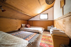 Eenvoudig huisje, 2 slaapkamers | 2 slaapkamers, een strijkplank/strijkijzer, gratis wifi, beddengoed