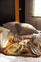 Café da manhã com buffet todos os dias (EUR 21 por pessoa) 