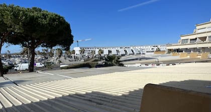 Naturistisches Studio mit Parkplatz in Cap d'Agde, nahe dem Strand
