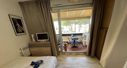 Naturist studio with parking in Cap d'Agde, near the beach