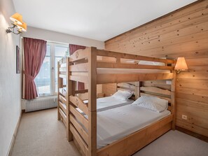 2 bedrooms, free WiFi