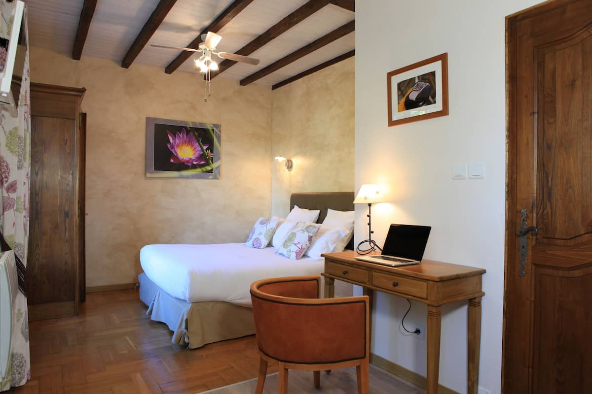 1 habitación, ropa de cama de alta calidad y decoración personalizada
