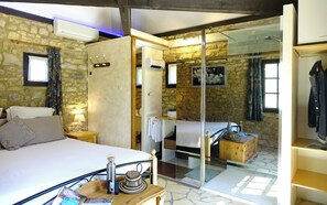 Double Room (La Borie) | Premium bedding, individually decorated, individually furnished