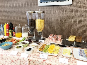 Morgenmadsbuffet hver dag (30 PLN pr. person)