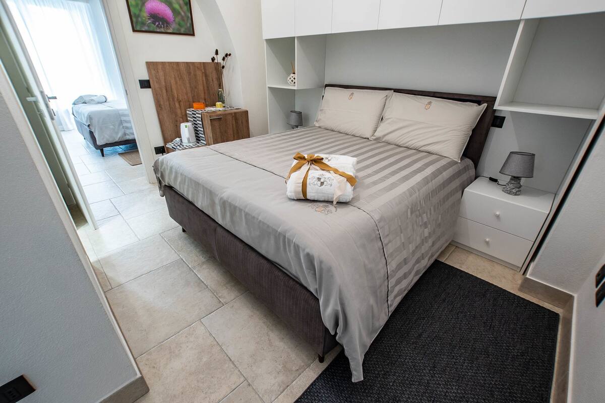 Blackout curtains, soundproofing, cots/infant beds, free WiFi