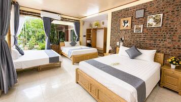 Premium bedding, soundproofing, free WiFi, bed sheets