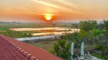 Habitación panorámica doble, no fumadores, vistas a la piscina | Ropa de cama de alta calidad, sistema de insonorización, wifi gratis