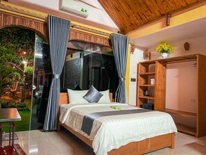 Habitación familiar | Ropa de cama de alta calidad, insonorización y wifi gratis 