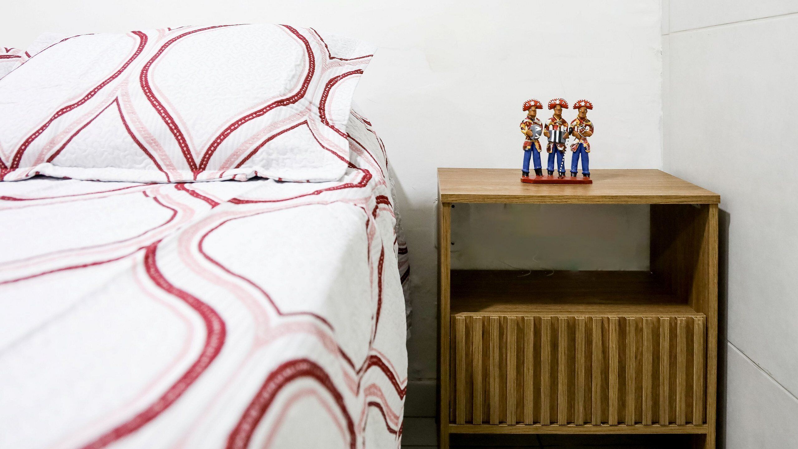 1 bedroom, premium bedding, pillow-top beds, desk
