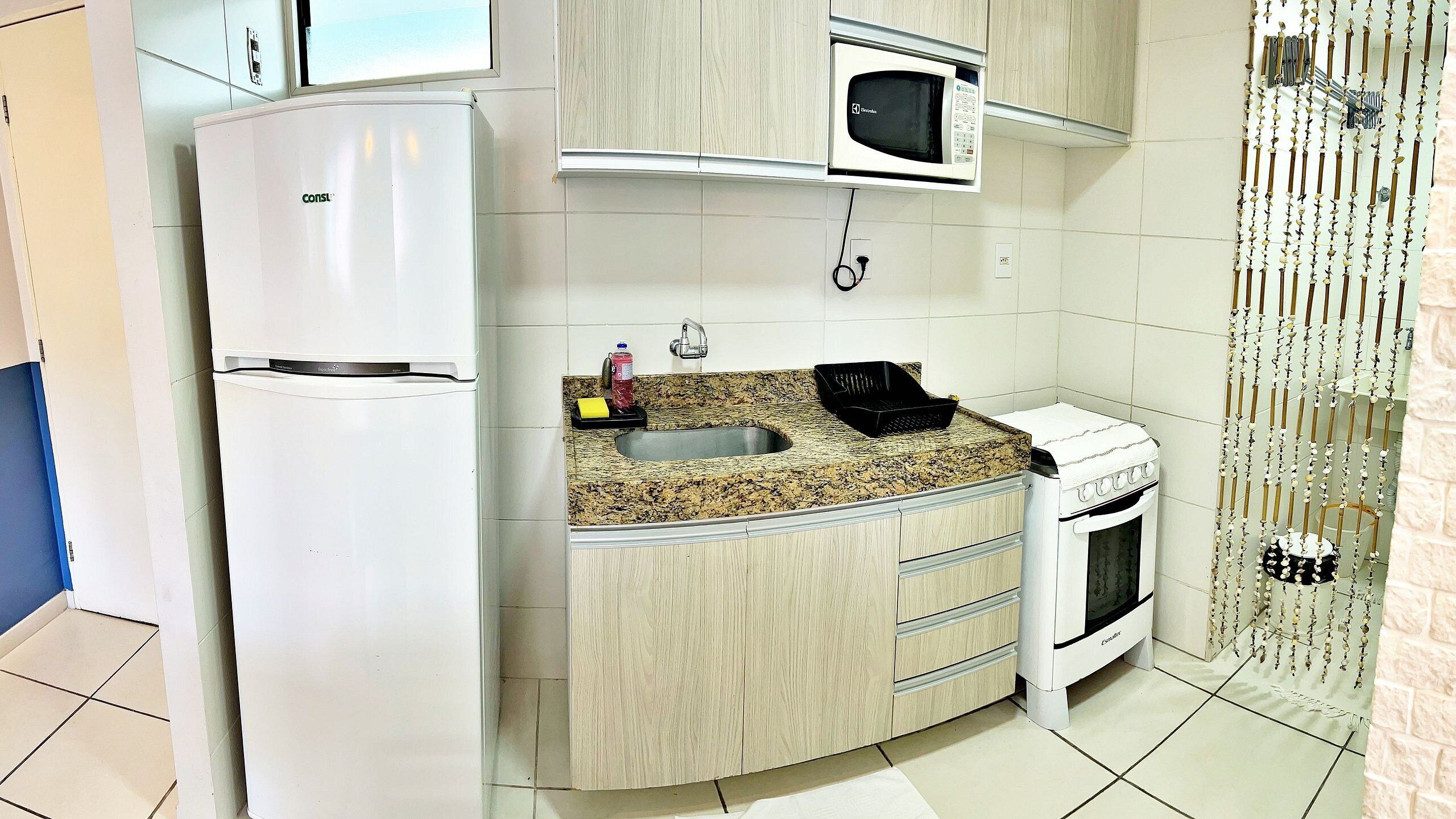 Apartamento | Cozinha privada | Geladeira, micro-ondas, fogão, liquidificador
