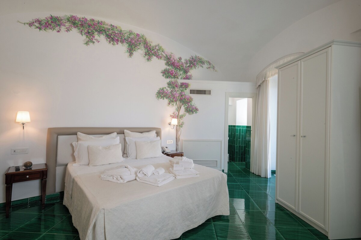 Exclusive Suite, Sea View | 1 bedroom, premium bedding, down comforters, memory foam beds