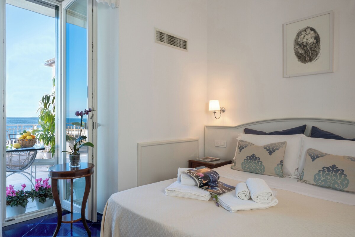 Elite Suite, Sea View | 1 bedroom, premium bedding, down comforters, memory foam beds