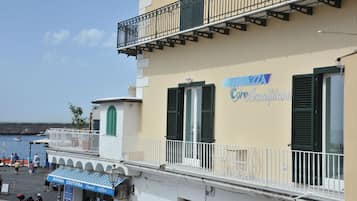 Exclusive Suite, Sea View | Terrace/patio