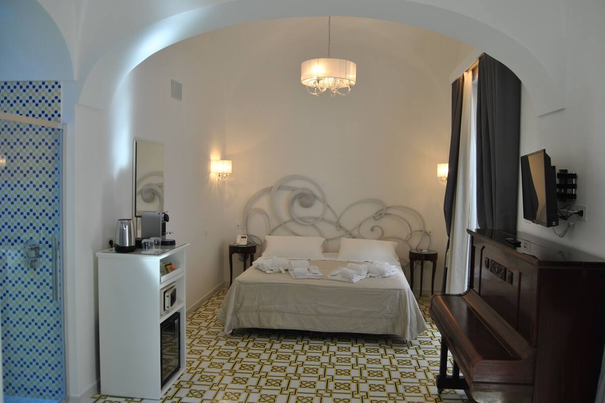 1 bedroom, premium bedding, down duvets, memory-foam beds