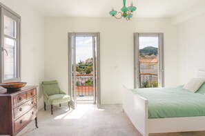 5 chambres, bureau, fer et planche Ă repasser, Wi-Fi gratuit