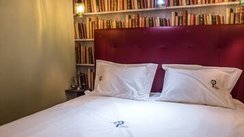 1 bedroom, soundproofing, iron/ironing board, internet