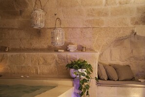 土耳其浴、美體療程、臉部療程、按摩服務