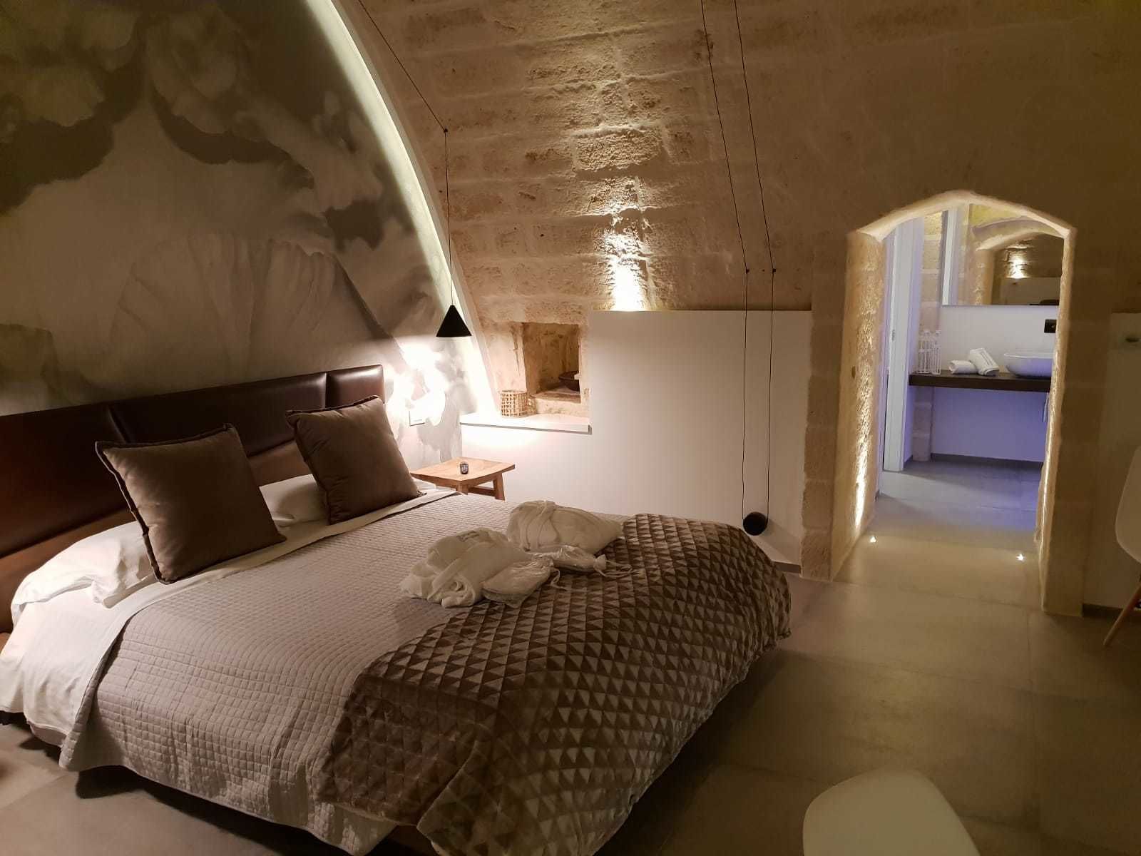 Minibar, coffres-forts dans les chambres, décoration personnalisée